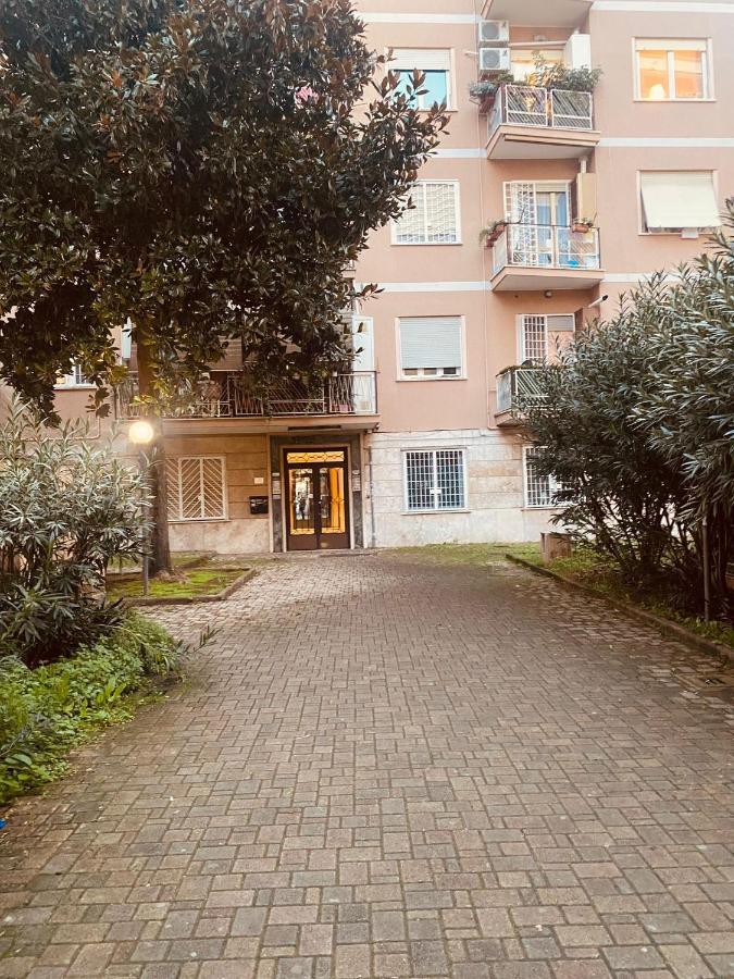 Apartament Large Garden Rzym Zewnętrze zdjęcie